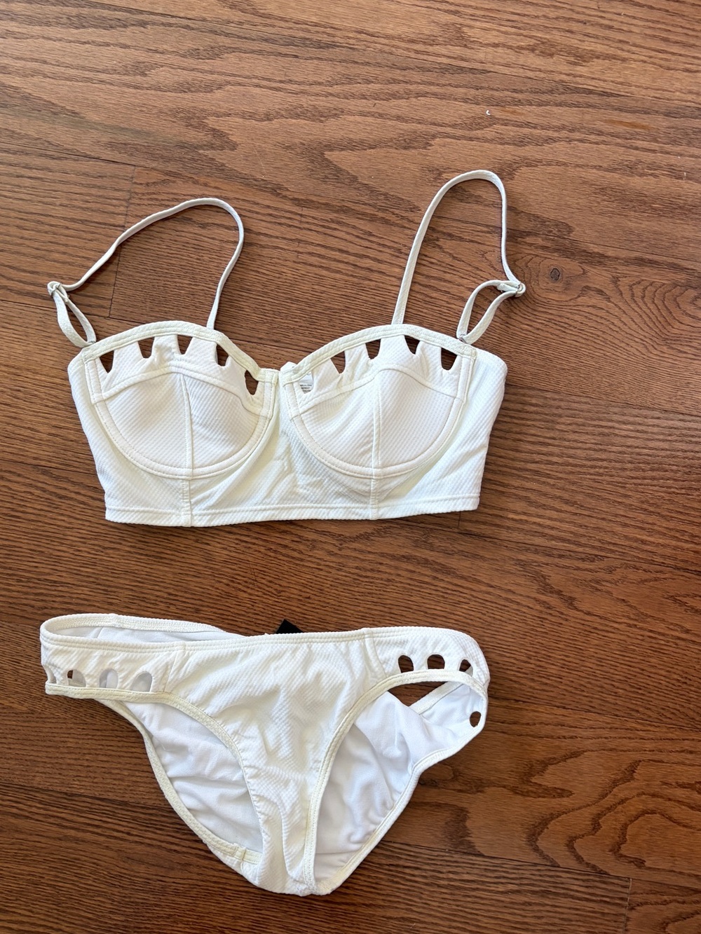 Laundry By Shelli Segal White Cutout Bikini Set size small